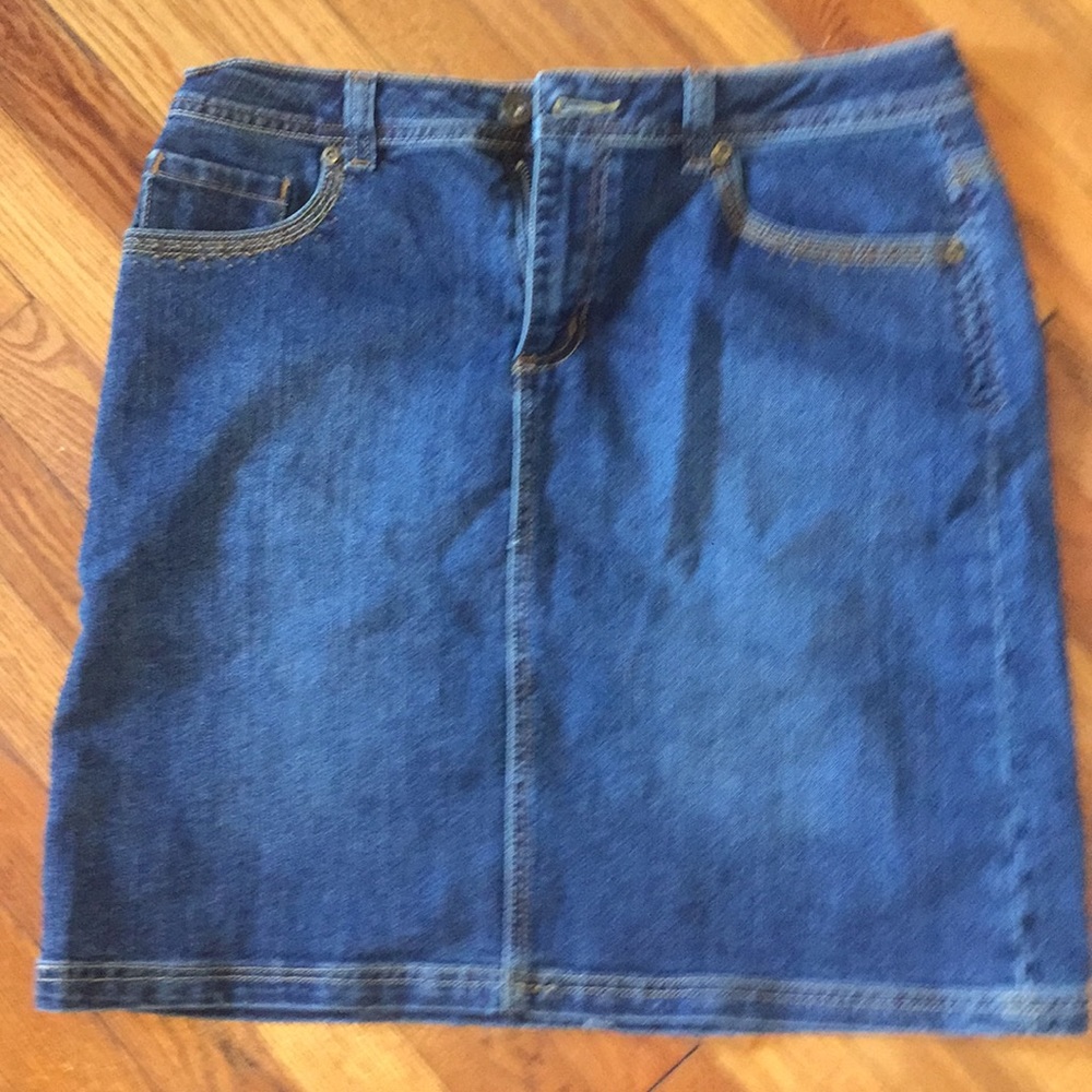 Dress barn jean skirt sz 12 worn once!